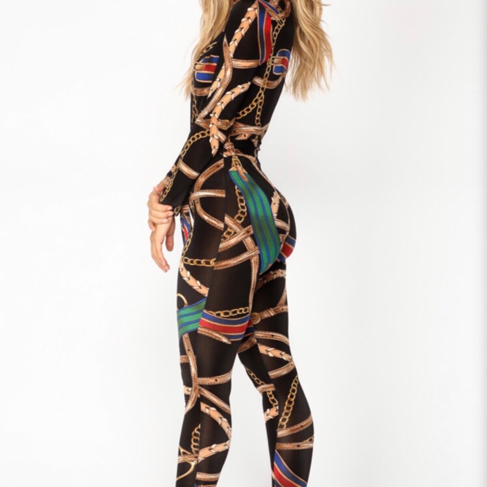 🔑 Chain Jumpsuit 🔑 - Picture 4 of 5